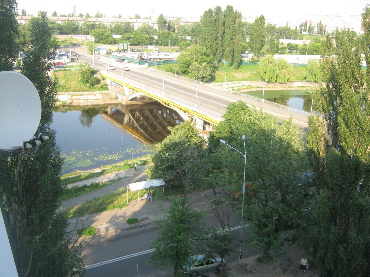 Apartment On Livoberezna Metro Station Kiev Exterior foto